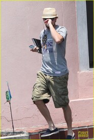 leonardo-dicaprio-chiropractor-07.jpg