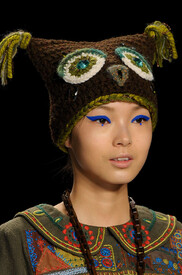 Anna_Sui_Fall_2012_Details_jx7_VFpzq_Ff1x.jpg