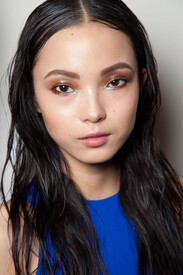 Cushnie_et_Ochs_Fall_2012_Backstage_DM8_YXIyzuy_Kx.jpg