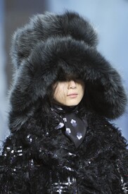 Marc_Jacobs_Fall_2012_Details_rw_SGn_F9_HLTYx.jpg