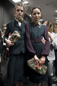 Antonio_Marras_Fall_2012_Backstage_Xcon_QRpp_T05x.jpg