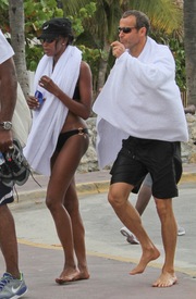 Naomi Campbell arrives back at her hotel after a day at the beach in Miami 6.4.2012_05.jpg