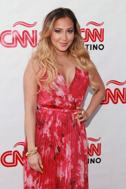 Adrienne Bailon CNN en Espanol CNN Latino XEM5AgTA_Dlx.jpg