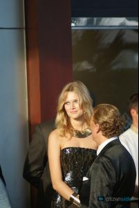 689553_toni_garrn07.jpg
