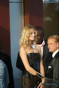 689558_toni_garrn15.jpg