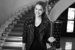 dans_les_coulisses_du_festival_de_cannes_barbara_palvin.png