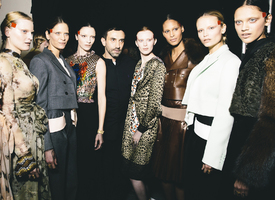 givenchy-rtw-fw2014-backstage-21_223250593338.jpg