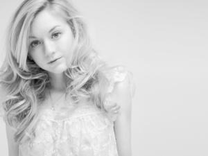 Emily-Kinney (8).jpg