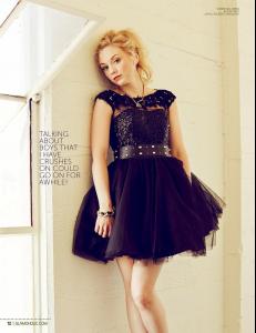 Emily-Kinney (5).jpg
