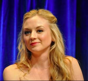 Emily-Kinney (21).jpg