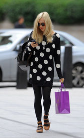889398364_fearne10_122_194lo.jpg