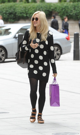 893932637_fearne4_122_79lo.jpg
