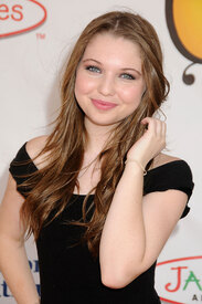 SAMMI-HANRATTY-at-Camp-Ronald-McDonald-f.jpg