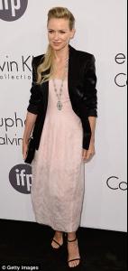 article-2629809-1DE3192700000578-496_306x651.jpg