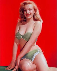 600full-marilyn-monroel.jpg