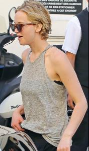 jennifer-lawrence-hunger-games-guys-step-out-at-cannes-05.jpg