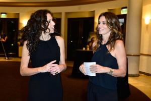 Cindy+Crawford+Premiere+Lifetime+Television+tYFBtsqRCe8l.jpg