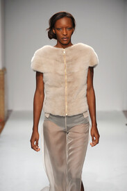 Cristiano Burani Spring 2012 ye7a2zGJET-x.jpg