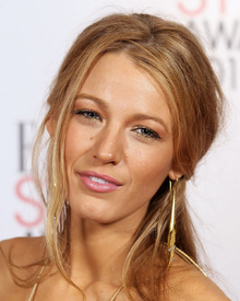 tduid300011_BlakeLively.jpg