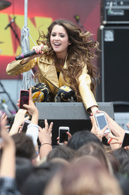 lauram140516BZNimage35.jpg