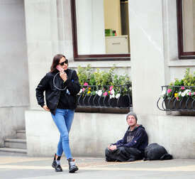 Irina-Shayk-in-Jeans--17.jpg