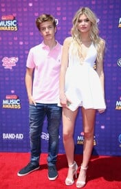alissa-violet-2016-radio-disney-music-awards-03.jpg