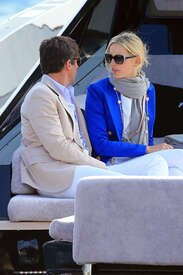 Karolina-Kurkova-out-in-Cannes--08.jpg