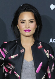 Demi_Lovato_28729.jpg