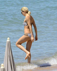 Jessica-Hart-in-Bikini-2016--02.jpg