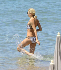 Jessica-Hart-in-Bikini-2016--13.jpg