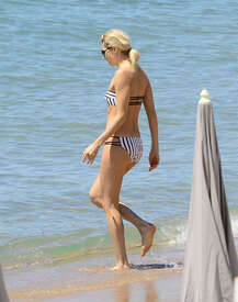 Jessica-Hart-in-Bikini-2016--18.jpg
