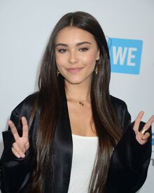madison-beer-at-we-day-cocktail-in-los-angeles-04-26-2017_12.jpg