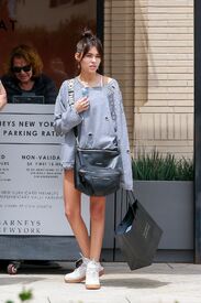 madison-beer-shoping-at-barneys-new-york-in-los-angeles-05-06-2017_4.jpg