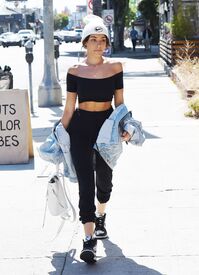 madison-beer-out-and-about-in-los-angeles-05-18-2017_6.jpg