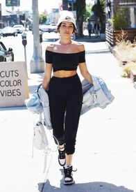 madison-beer-out-and-about-in-los-angeles-05-18-2017_8.jpg