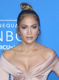 jlo150517BZNimage102.jpg