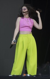 lorde270517BZNimage115.jpg