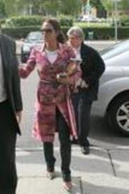 Halle_Berry_out_and_about_in_Berlin_01.jpg