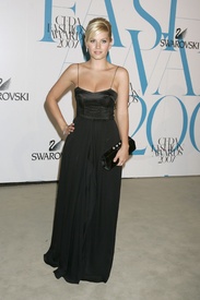 elisha_cuthbert-cfda07_4465.jpg