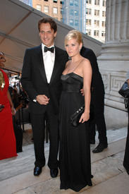 elisha_cuthbert-cfda07_6515.jpg