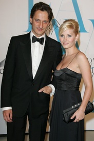 elisha_cuthbert-cfda07_6616.jpg