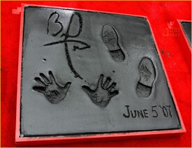 O13_hand-foot-prints16.jpg