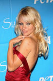 th_Celebutopia-Pamela_Anderson-PETA_Hosts_Pamela_Anderson34s_40th_Birthday-14.jpg