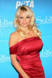 th_001_Celebutopia-Pamela_Anderson-PETA_Hosts_Pamela_Anderson70s_40th_Birthday-13.jpg