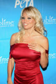 th_Celebutopia-Pamela_Anderson-PETA_Hosts_Pamela_Anderson93s_40th_Birthday-10.jpg
