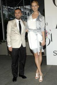 79596_Karolina_Kurkova_Candids_CFDA_Awards_2008_Red_Carpet_Arrivals_06_02_2008_HQ1_122_640lo.jpg