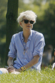 Celebrity_City_tlfan_Agyness_Deyn_1497.jpg