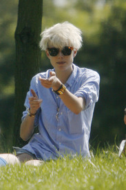 Celebrity_City_tlfan_Agyness_Deyn_2504.jpg