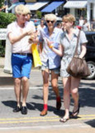 th_Celebrity_City_tlfan_Agyness_Deyn_0200.jpg