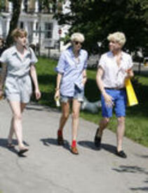 th_Celebrity_City_tlfan_Agyness_Deyn_6176.jpg